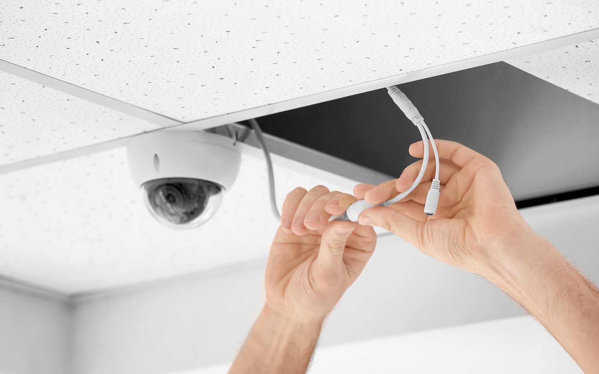 A2B Electrical's electricians can wire up CCTV cameras for properties in Aylesbury and the local area. 
